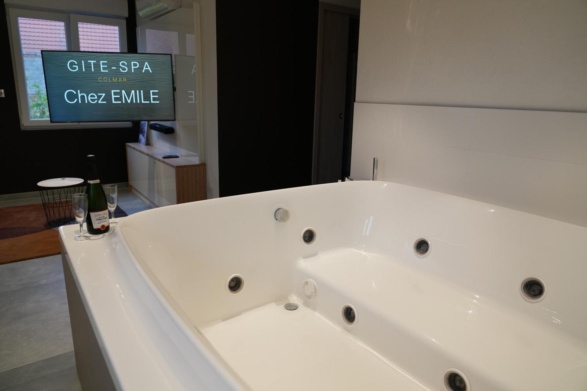 Gite Spa L'Atelier Emile - Spa Privatif - 5 Min Colmar Sainte-Croix-en-Plaine Exteriér fotografie