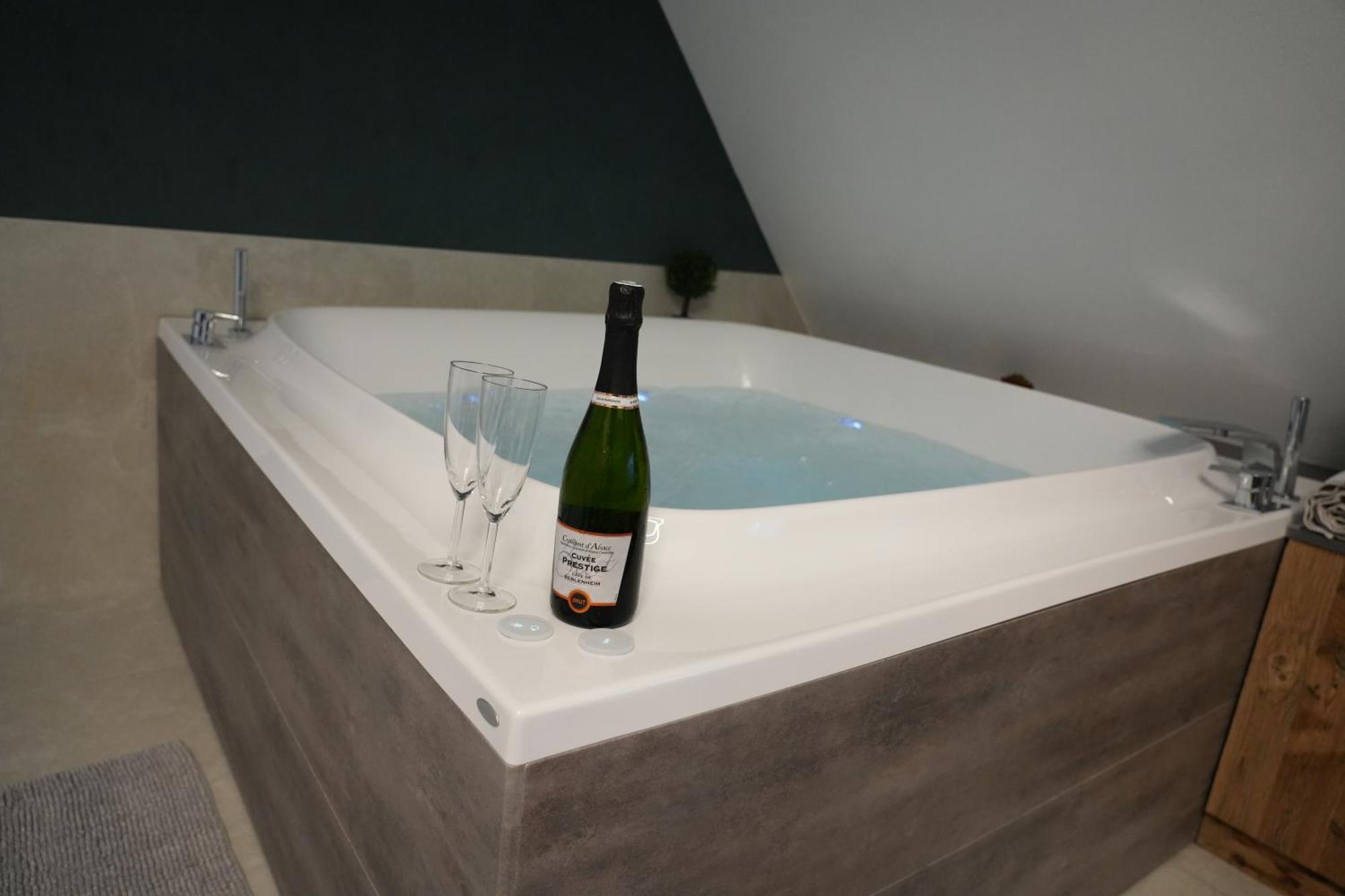 Gite Spa L'Atelier Emile - Spa Privatif - 5 Min Colmar Sainte-Croix-en-Plaine Exteriér fotografie