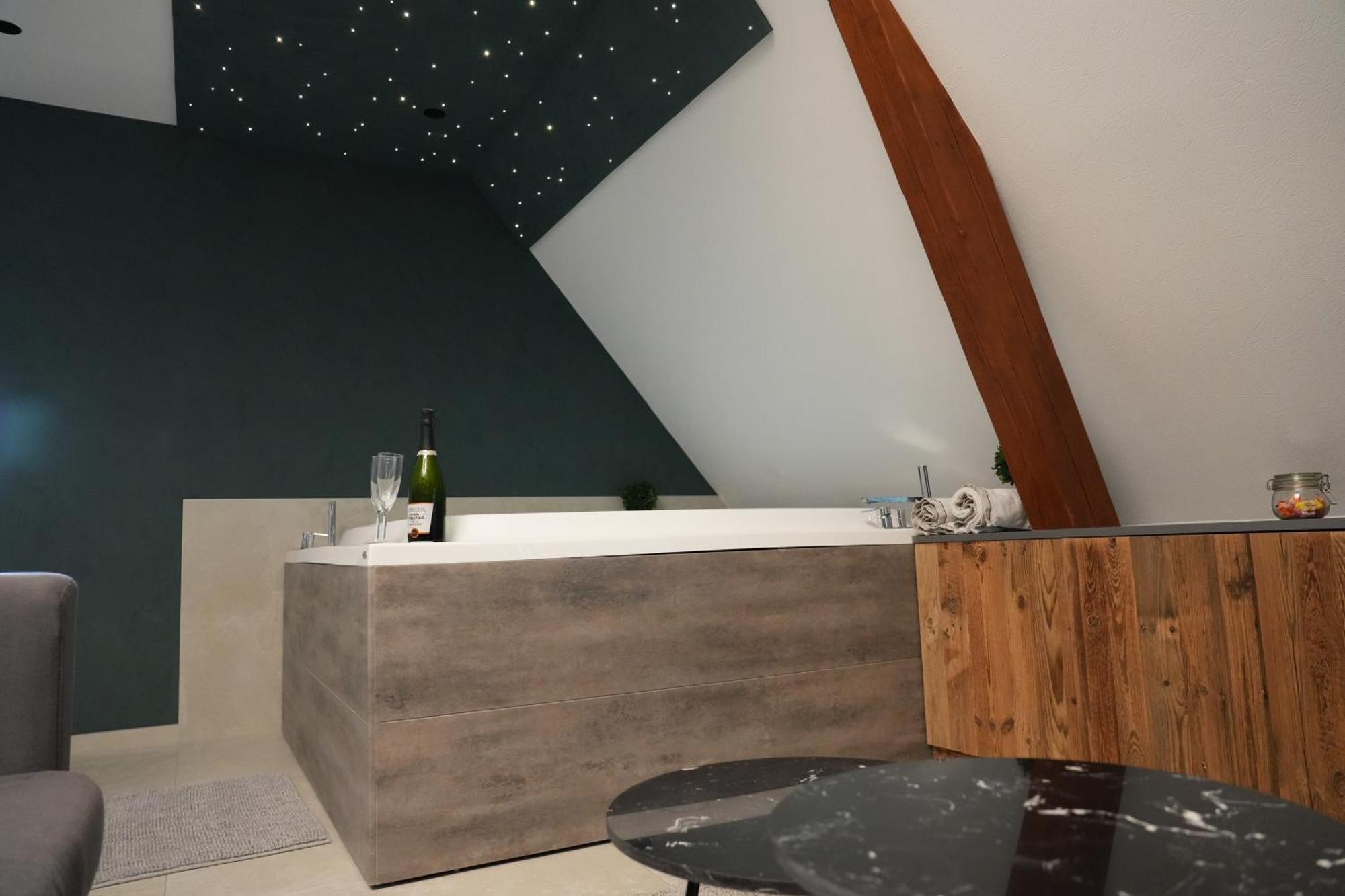 Gite Spa L'Atelier Emile - Spa Privatif - 5 Min Colmar Sainte-Croix-en-Plaine Exteriér fotografie